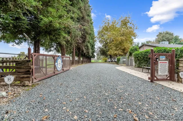 $725,000 | 18701 Lort Drive, Exeter, CA 93221