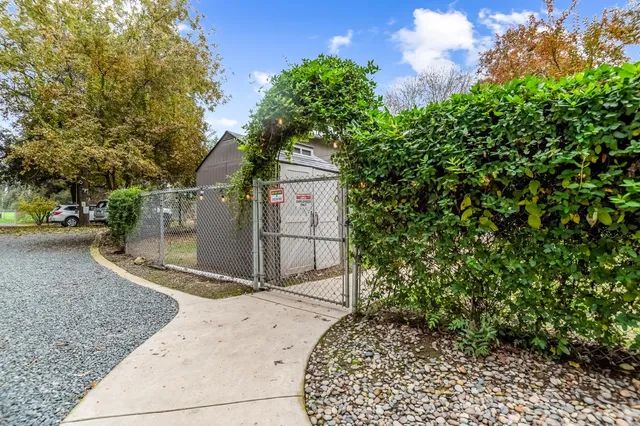 $725,000 | 18701 Lort Drive, Exeter, CA 93221