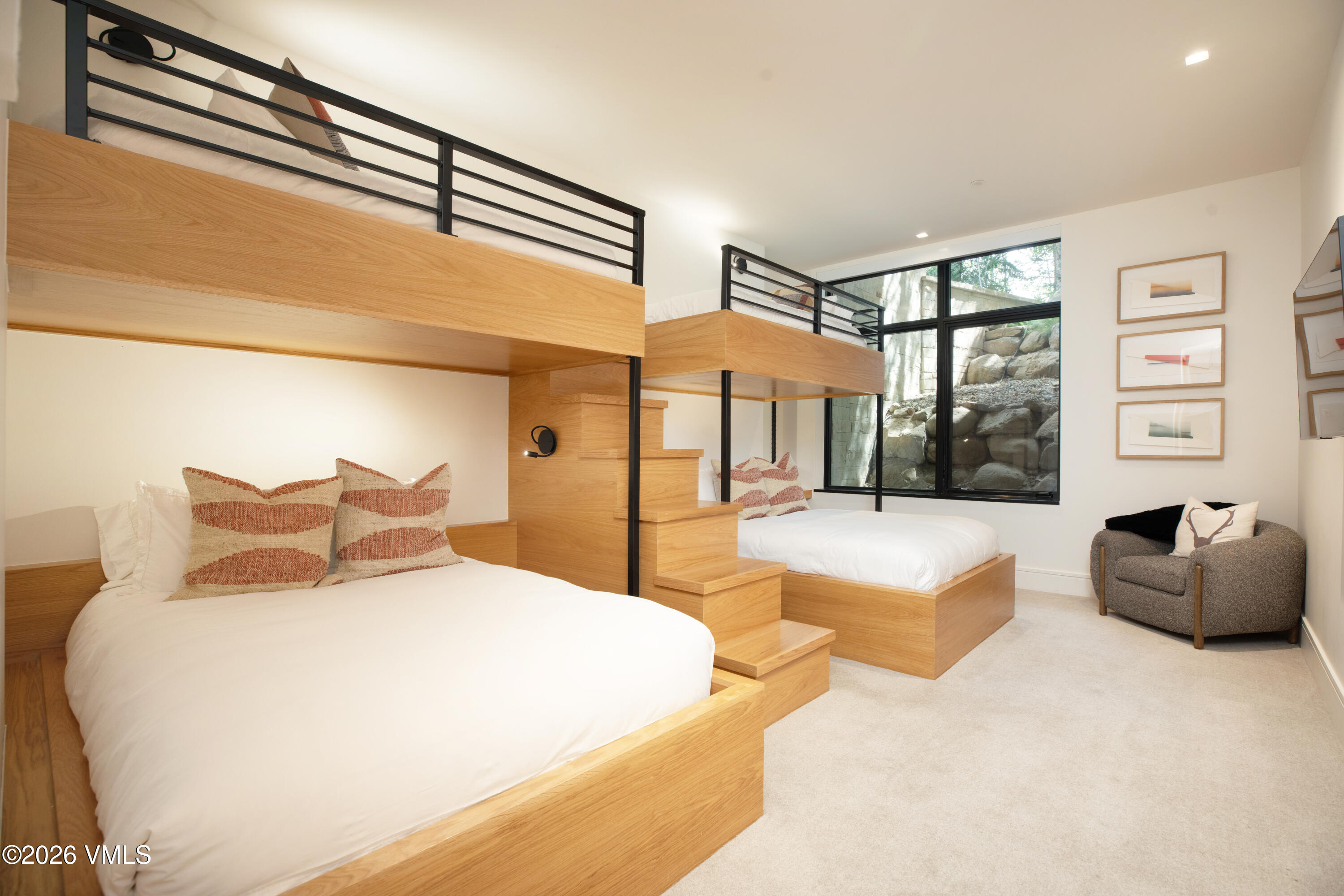 670 West Forest Road Vail, CO 81657 - Photo 20 of 34 2508_670_forest_interior_bunk