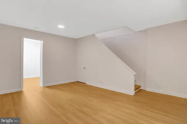 $2,950 | 4326 36th Street South, Arlington, VA 22206