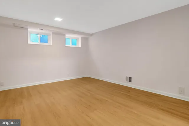 $2,950 | 4326 36th Street South, Arlington, VA 22206