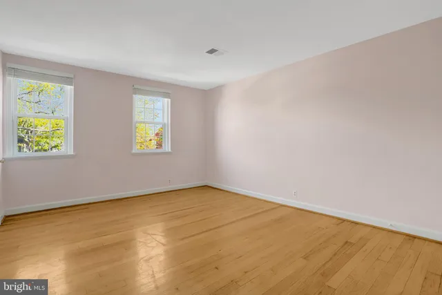 $2,950 | 4326 36th Street South, Arlington, VA 22206