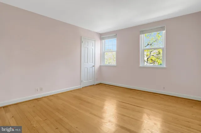 $2,950 | 4326 36th Street South, Arlington, VA 22206