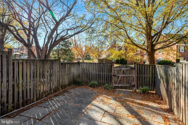 $2,950 | 4326 36th Street South, Arlington, VA 22206