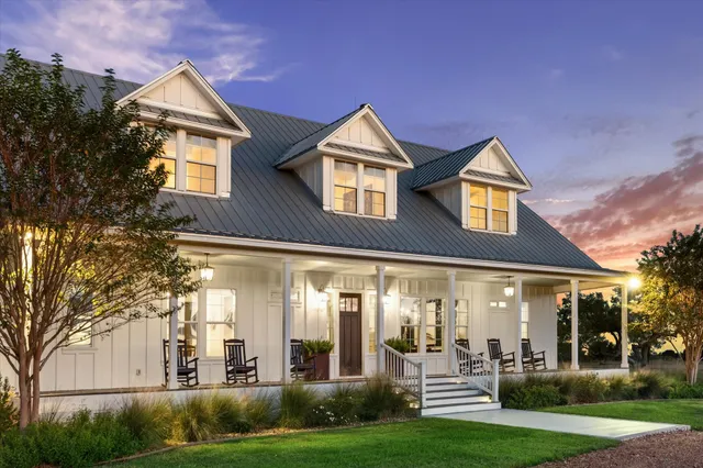 $6,500,000 | 8611 Halamicek Loop, Fayetteville, TX 78940