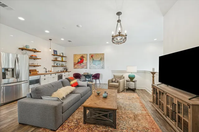 $6,500,000 | 8611 Halamicek Loop, Fayetteville, TX 78940