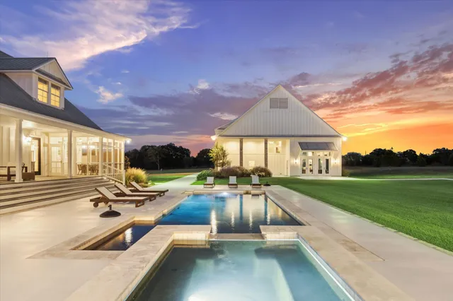 $6,500,000 | 8611 Halamicek Loop, Fayetteville, TX 78940