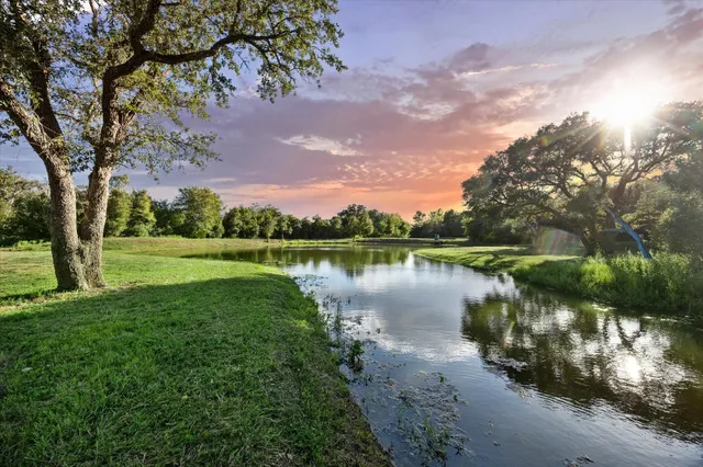 $6,500,000 | 8611 Halamicek Loop, Fayetteville, TX 78940