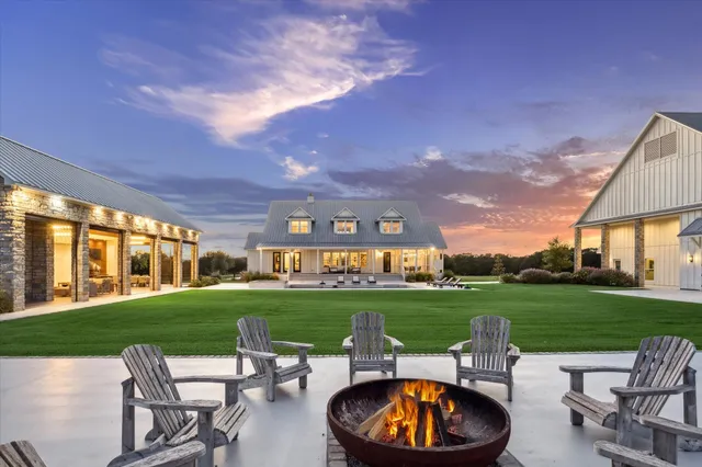 $6,500,000 | 8611 Halamicek Loop, Fayetteville, TX 78940