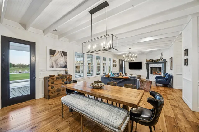 $6,500,000 | 8611 Halamicek Loop, Fayetteville, TX 78940