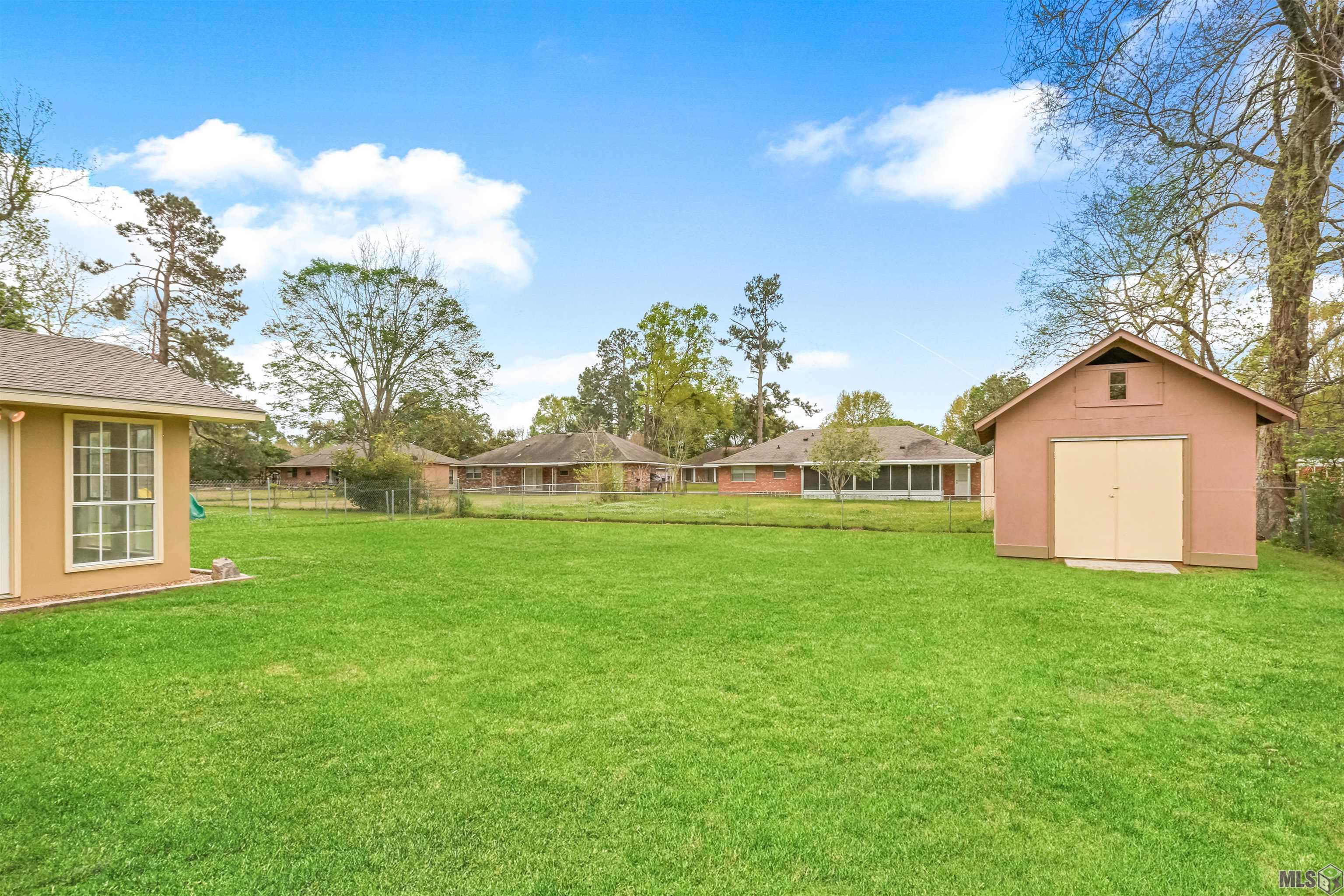 9264 Bermuda Avenue Baton Rouge, LA 70810 - Photo 17 of 18 Yard