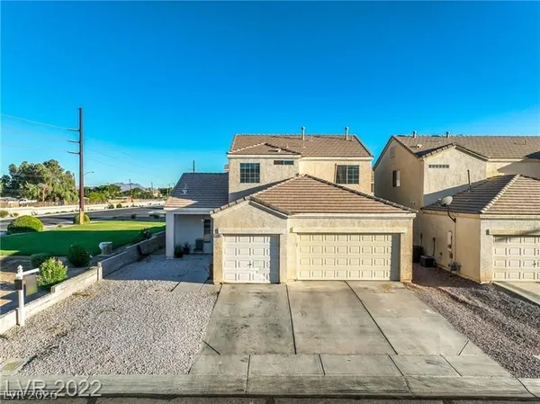 $429,900 | 5985 Reflection Point Court, Las Vegas, NV 89110