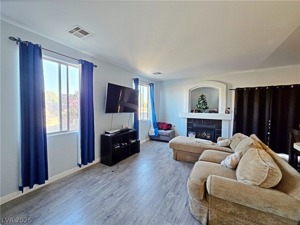 5985 Reflection Point Court Las Vegas, NV 89110 - Photo 3 of 12