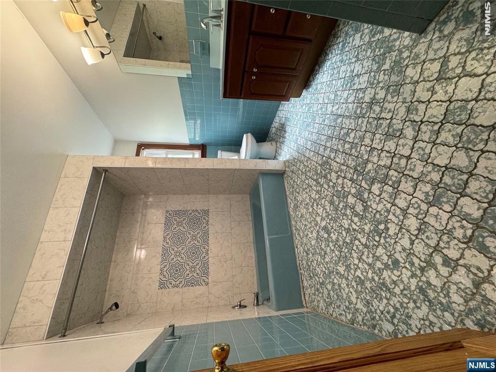 444 Ridge Road, Unit 1R Lyndhurst, NJ 07071 - Photo 10 of 12