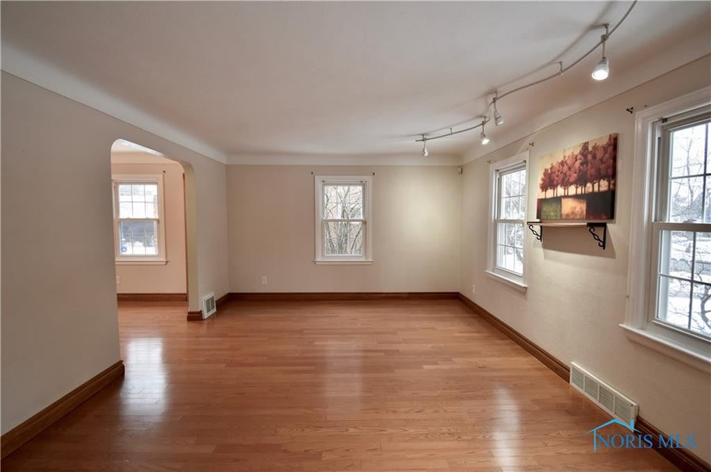 2807 Goddard Road Toledo, OH 43606 - Photo 3 of 26 Gallery Image 3