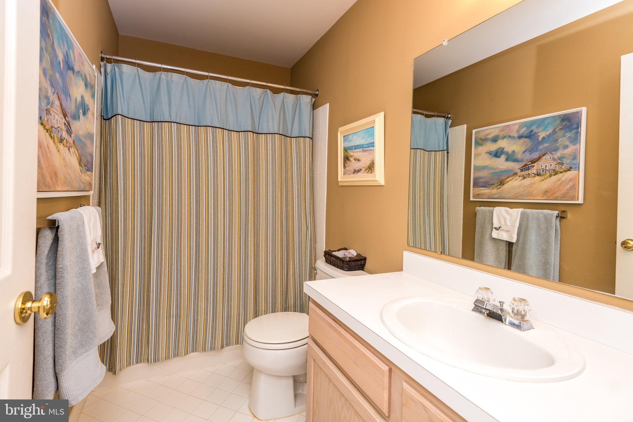 5077 Raintree Court Doylestown, PA 18902 - Photo 22 of 28 Hall Bath
