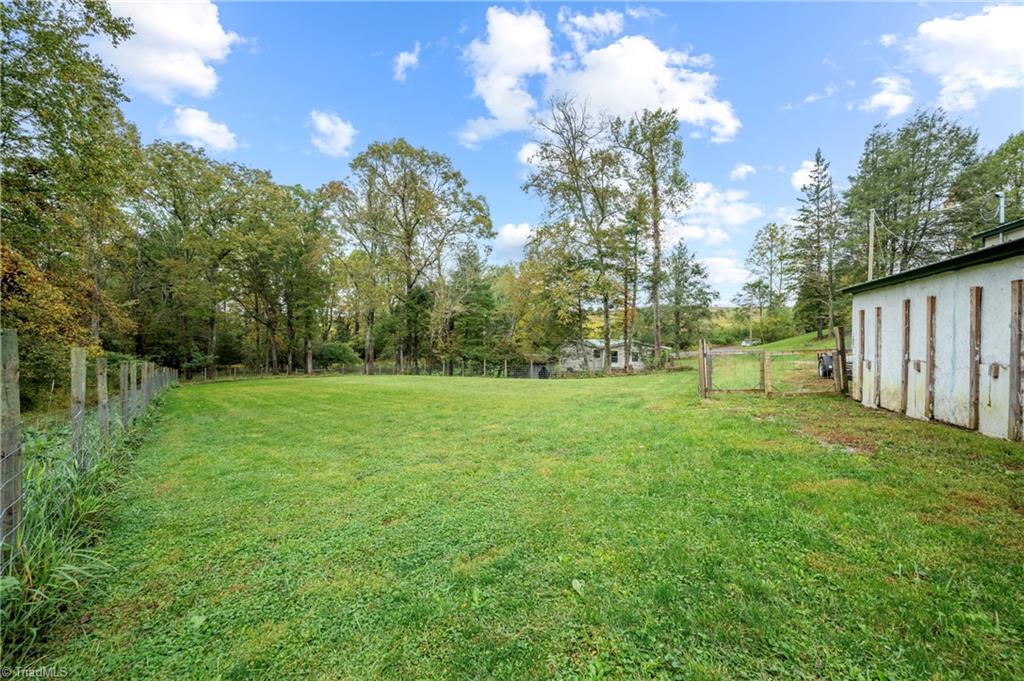 487 Dry Twig Road Laurel Fork, VA 24352 - Photo 33 of 39 Gallery Image 33