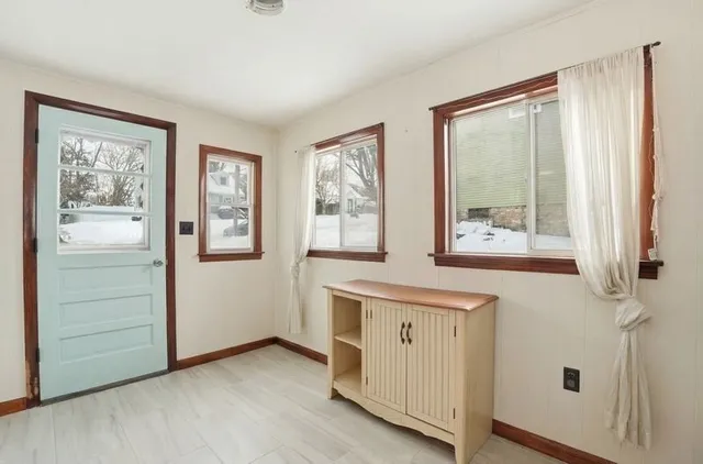 $389,900 | 17 Goucher Avenue, Worcester, MA 01605