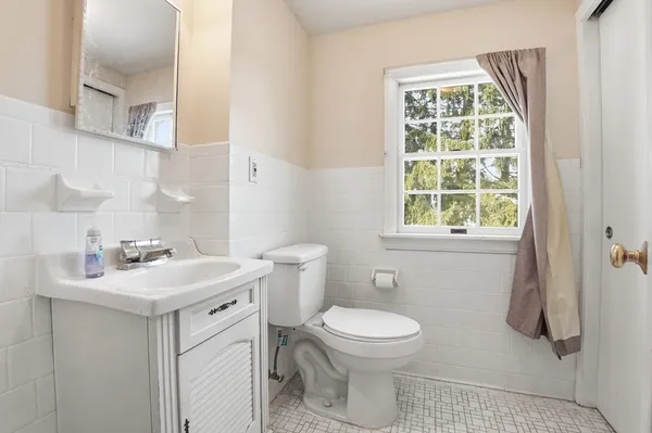 $415,000 | 17 Goucher Avenue, Worcester, MA 01605