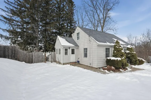$389,900 | 17 Goucher Avenue, Worcester, MA 01605