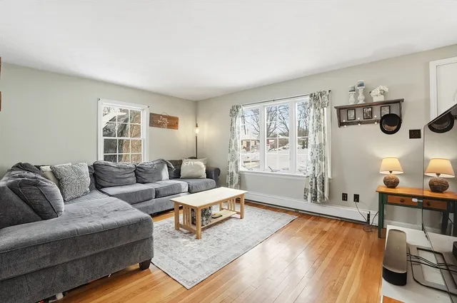 $389,900 | 17 Goucher Avenue, Worcester, MA 01605