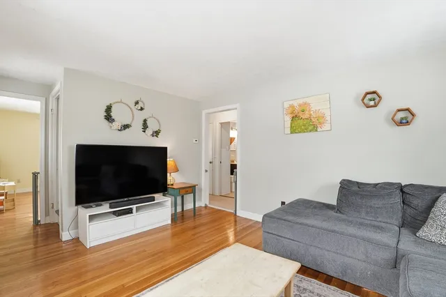 $389,900 | 17 Goucher Avenue, Worcester, MA 01605