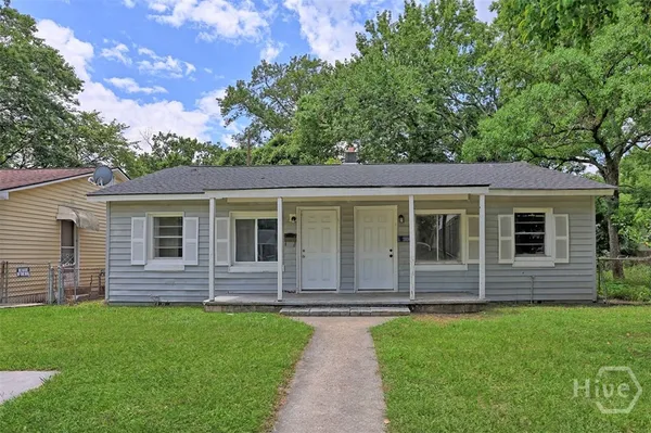 $1,400 | 1013 Carroll Street, Savannah, GA 31415