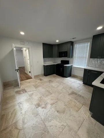 $1,900 | 1011 9th Street, Gretna, LA 70053