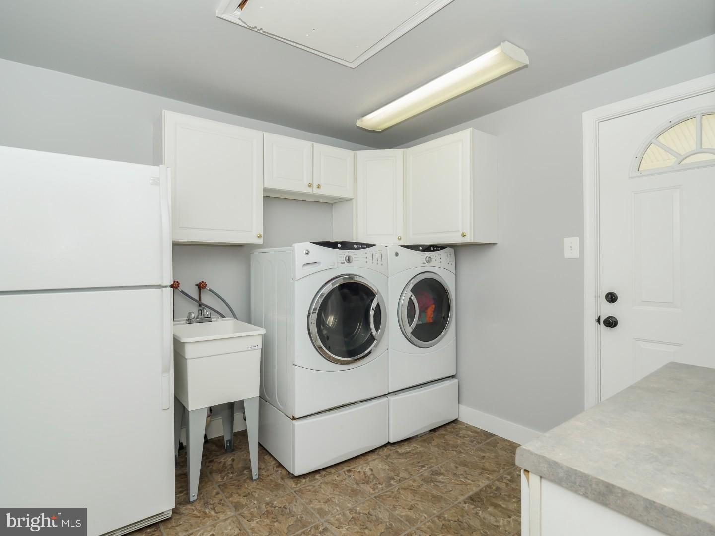 23 Trail Road Levittown, PA 19056 - Photo 14 of 25 Laundry Room