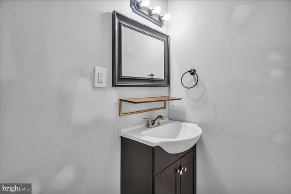 $389,999 | 36 Cressmont Avenue, Blackwood, NJ 08012