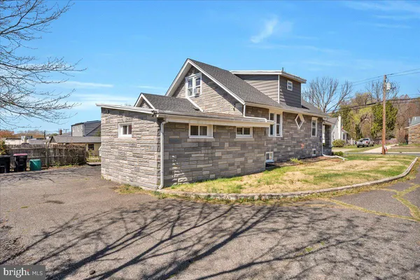 $389,999 | 36 Cressmont Avenue, Blackwood, NJ 08012