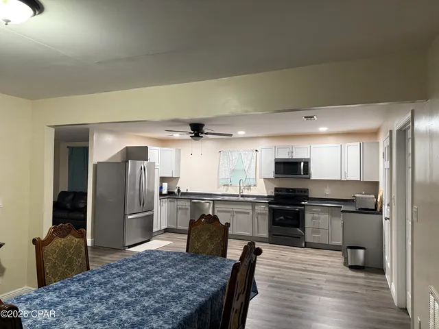 $285,000 | 1021 8th Avenue, Graceville, FL 32440