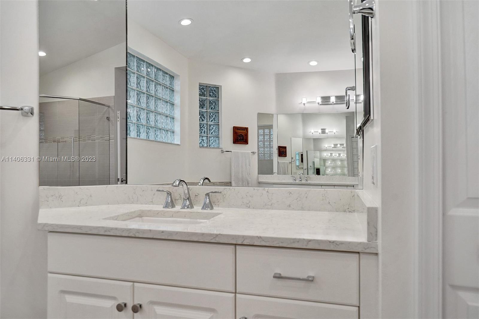 308 Mallard Road Weston, FL 33327 - Photo 11 of 43 Gallery Image 11