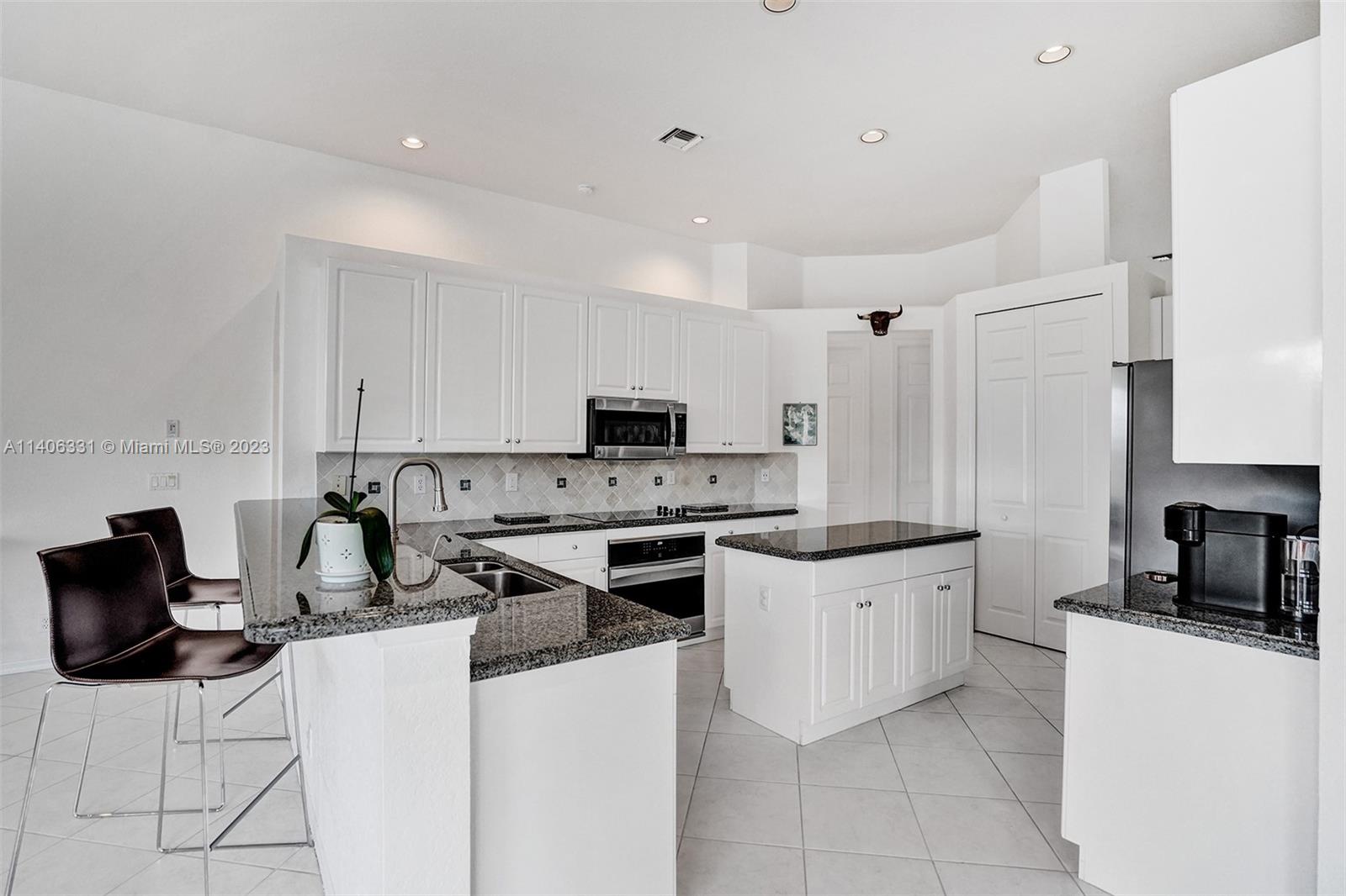 308 Mallard Road Weston, FL 33327 - Photo 16 of 43 Gallery Image 16