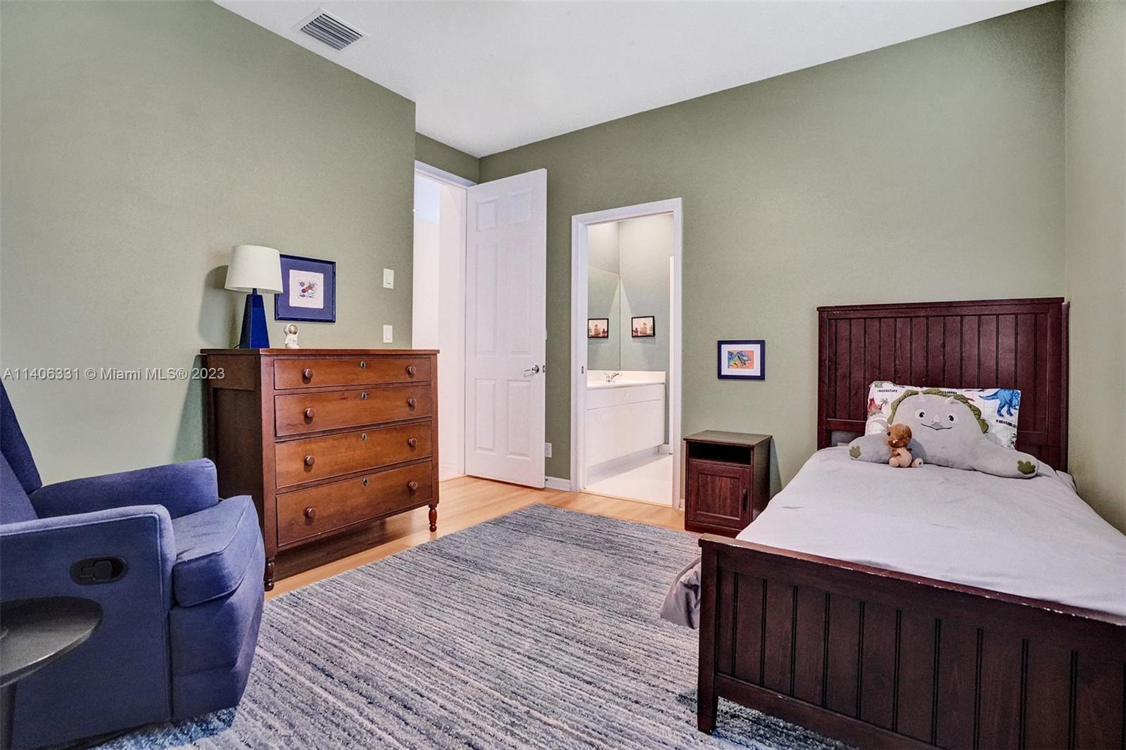308 Mallard Road Weston, FL 33327 - Photo 21 of 43 Gallery Image 21