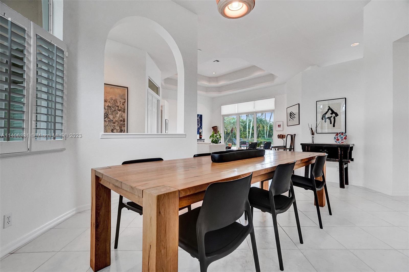 308 Mallard Road Weston, FL 33327 - Photo 5 of 43 Gallery Image 5