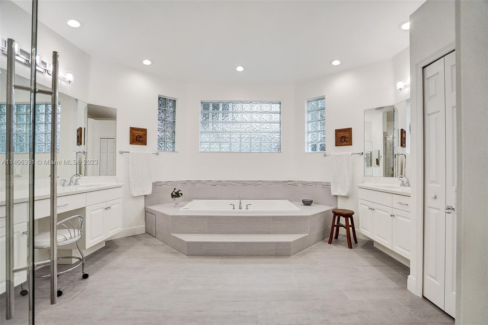 308 Mallard Road Weston, FL 33327 - Photo 8 of 43 Gallery Image 8