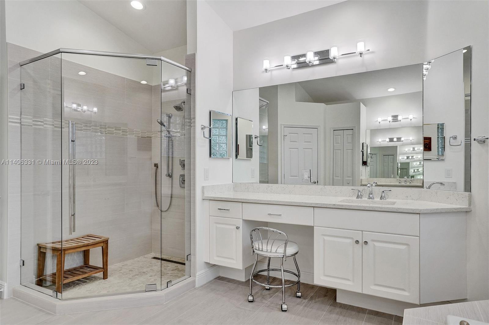 308 Mallard Road Weston, FL 33327 - Photo 9 of 43 Gallery Image 9