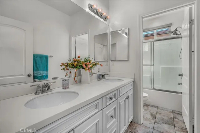 $1,049,000 | 28217 Nield Court, Saugus, CA 91350