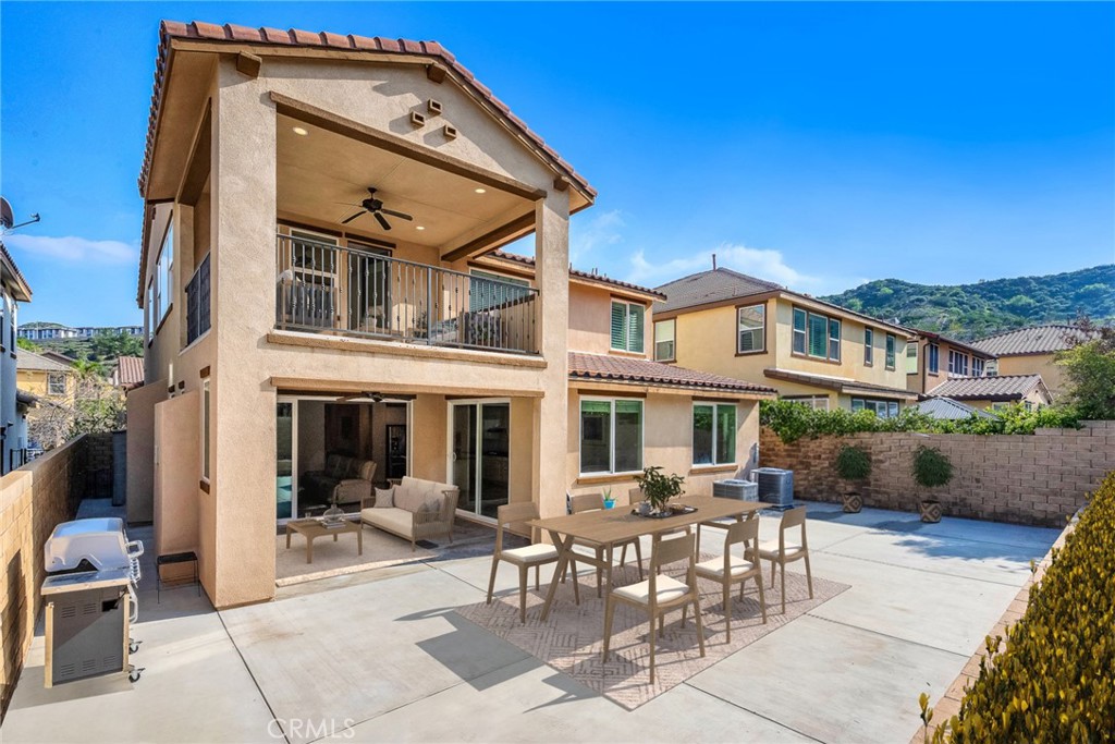 28217 Nield Court Saugus, CA 91350 - Photo 20 of 41 Backyard-virtually staged