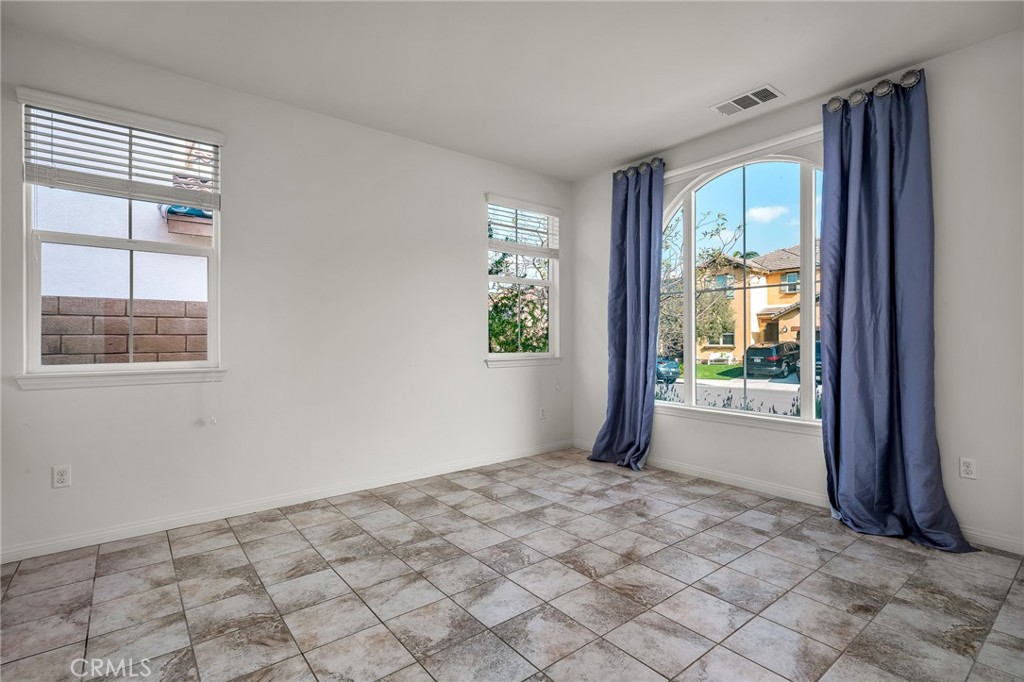 28217 Nield Court Saugus, CA 91350 - Photo 25 of 41 Living room