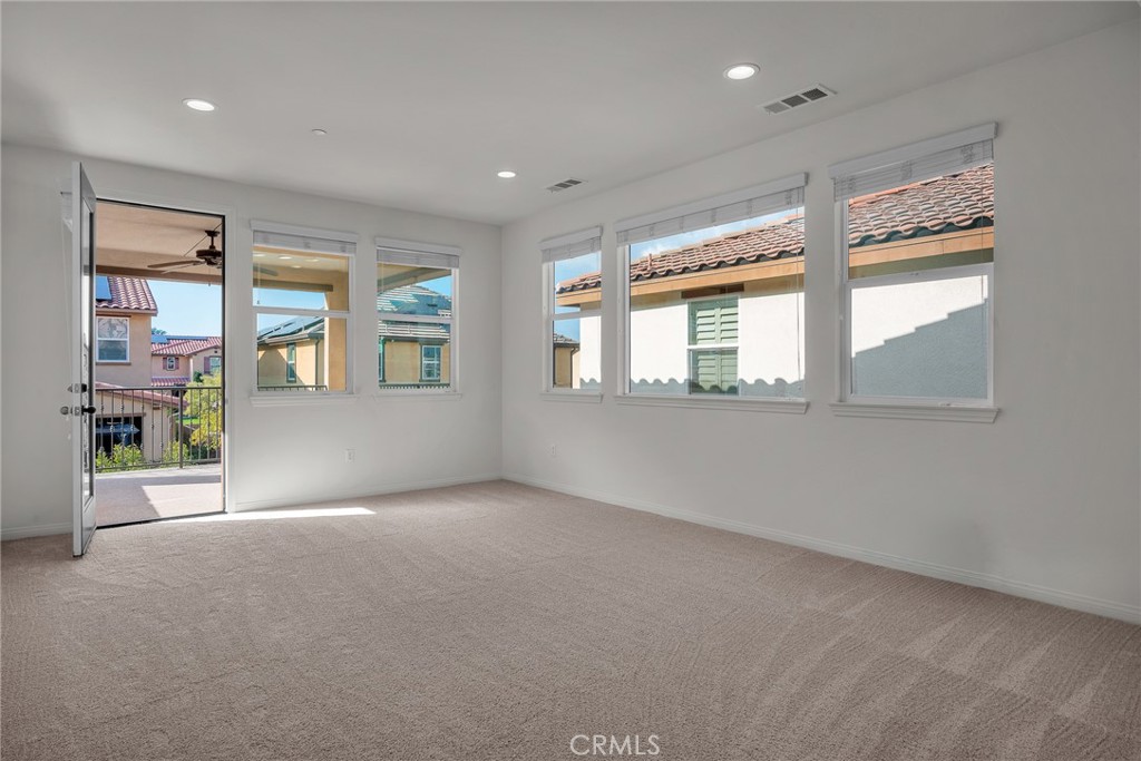 28217 Nield Court Saugus, CA 91350 - Photo 30 of 41 Upstairs family room