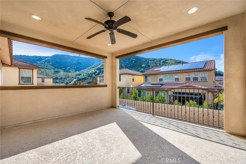 28217 Nield Court Saugus, CA 91350 - Photo 31 of 41 Upper patio
