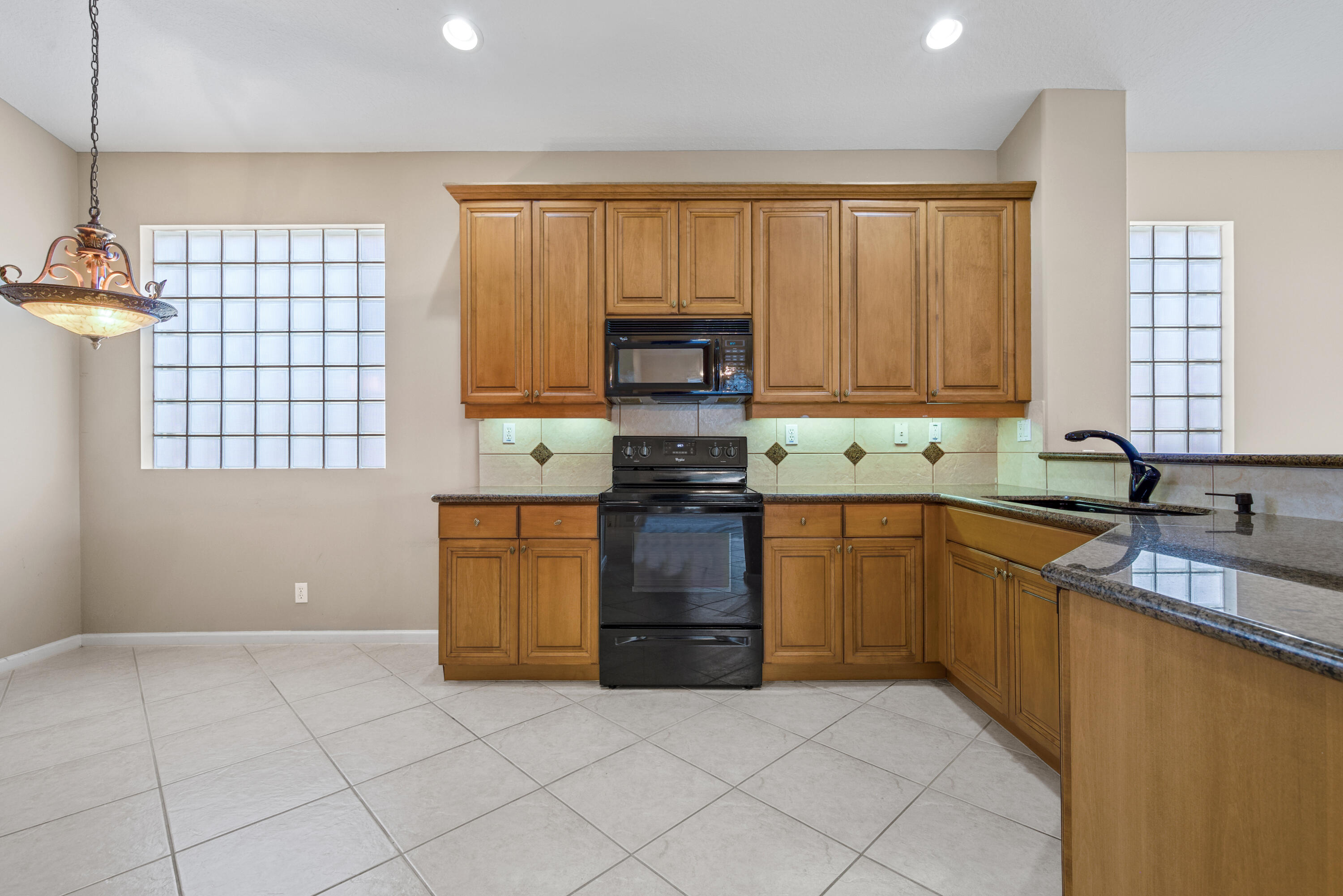 7086 Del Corso Lane Delray Beach, FL 33446 - Photo 17 of 66 DSC_8136