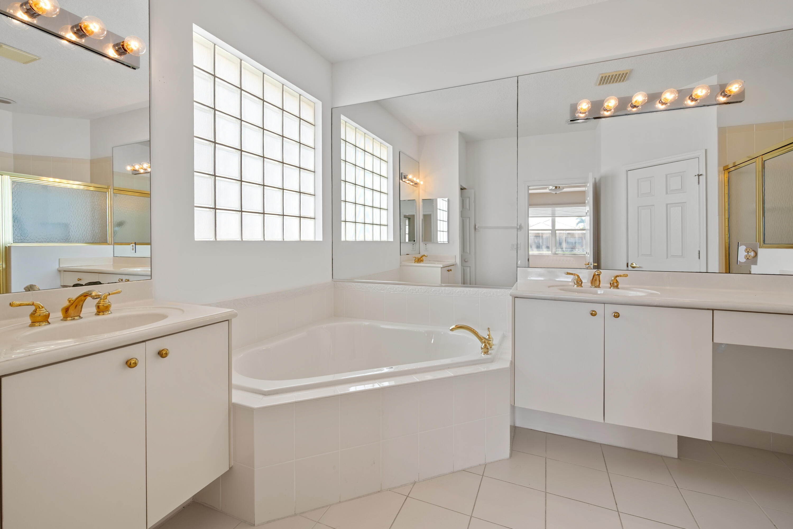 7086 Del Corso Lane Delray Beach, FL 33446 - Photo 40 of 66 DSC_8214