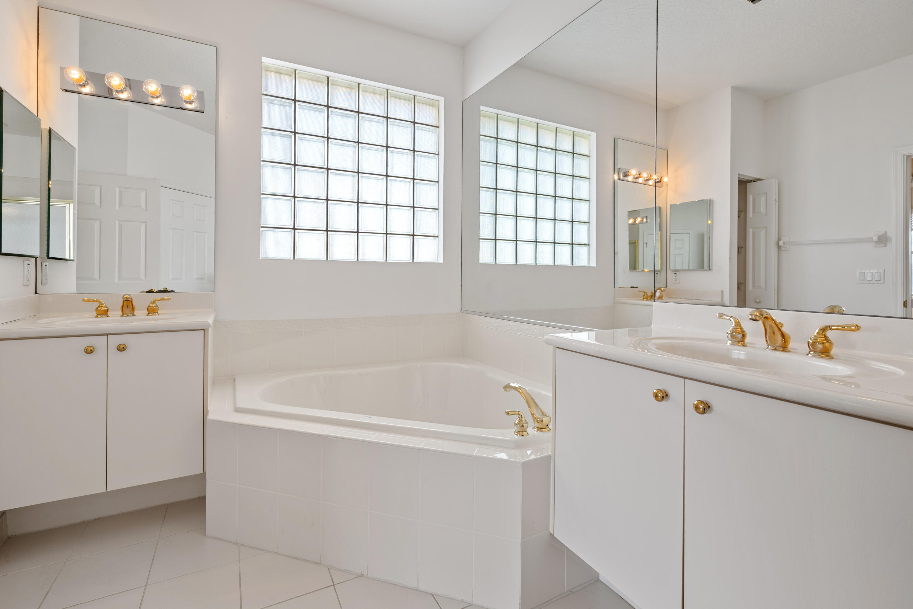 7086 Del Corso Lane Delray Beach, FL 33446 - Photo 41 of 66 DSC_8220