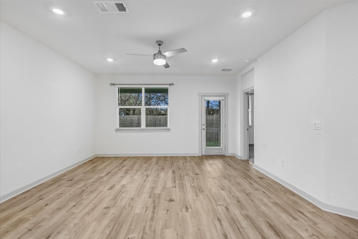 132 Shawii Pass Leander, TX 78641 - Photo 10 of 35