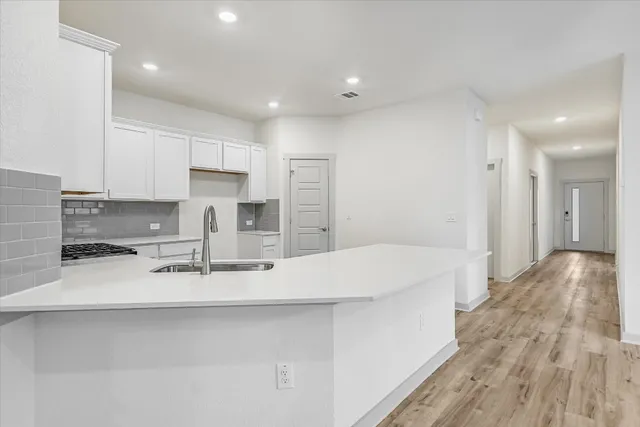 $369,900 | 132 Shawii Pass, Leander, TX 78641