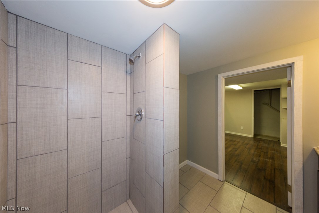 4069 Root Road North Olmsted, OH 44070 - Photo 17 of 22 Gallery Image 17