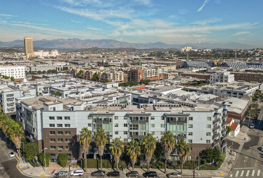 629 Traction Avenue, Unit 312 Los Angeles, CA 90013 - Photo 44 of 45 a view of a city